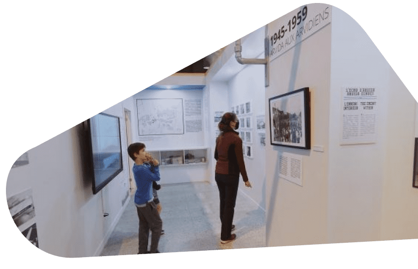 Traveling exhibitions